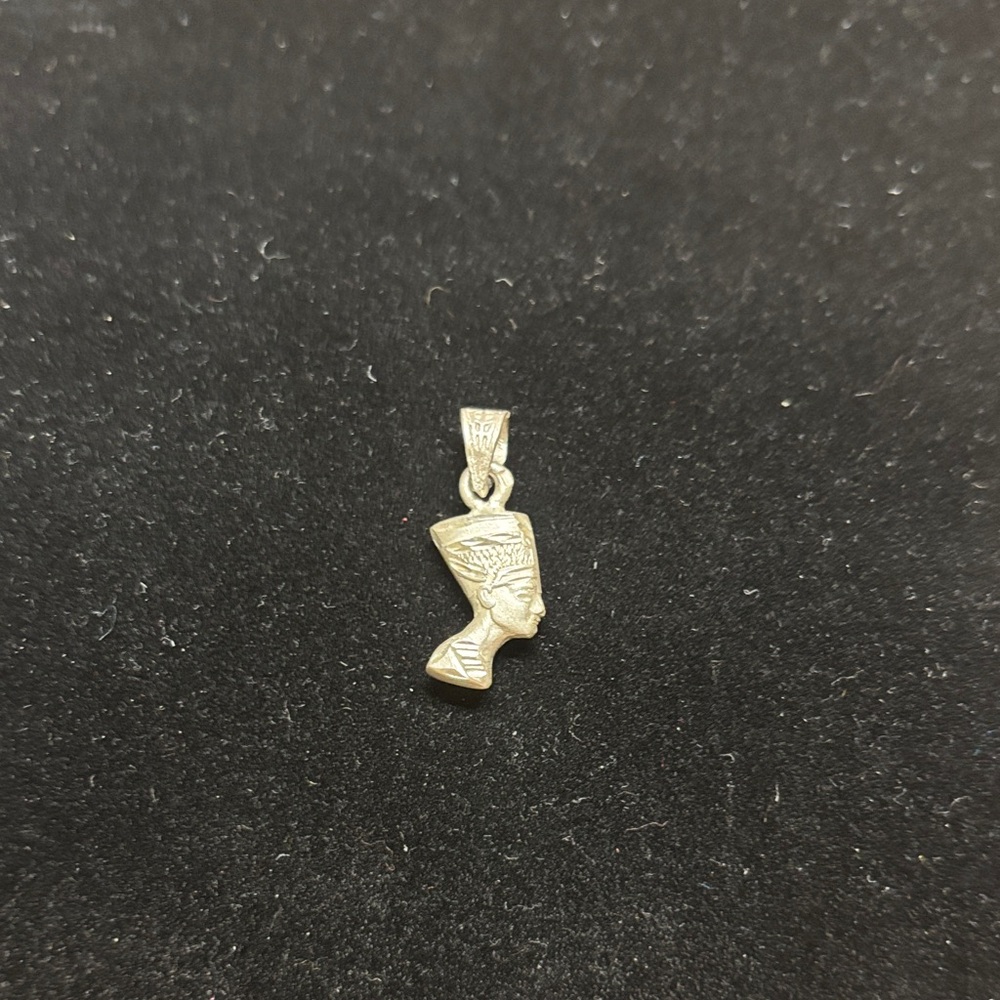 Elegant Silver Pharaoh Pendant